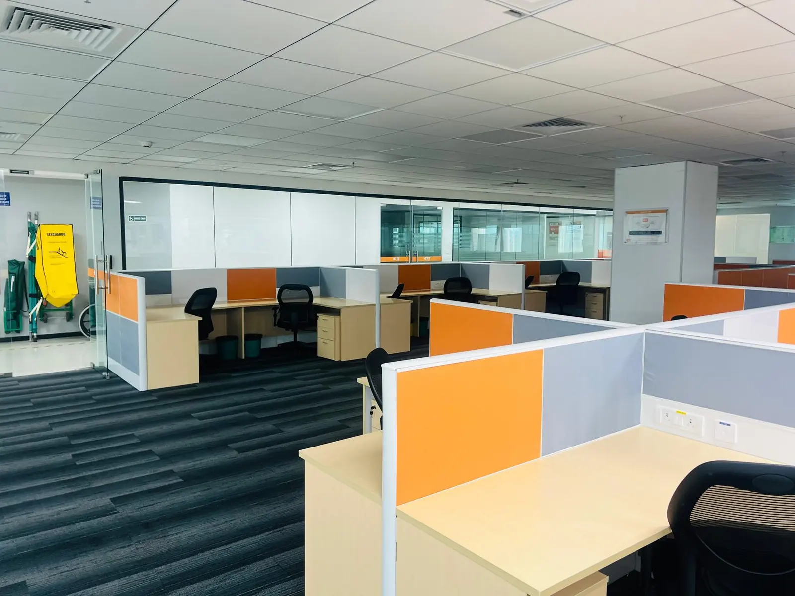Open-plan office workfloor with modular workstations